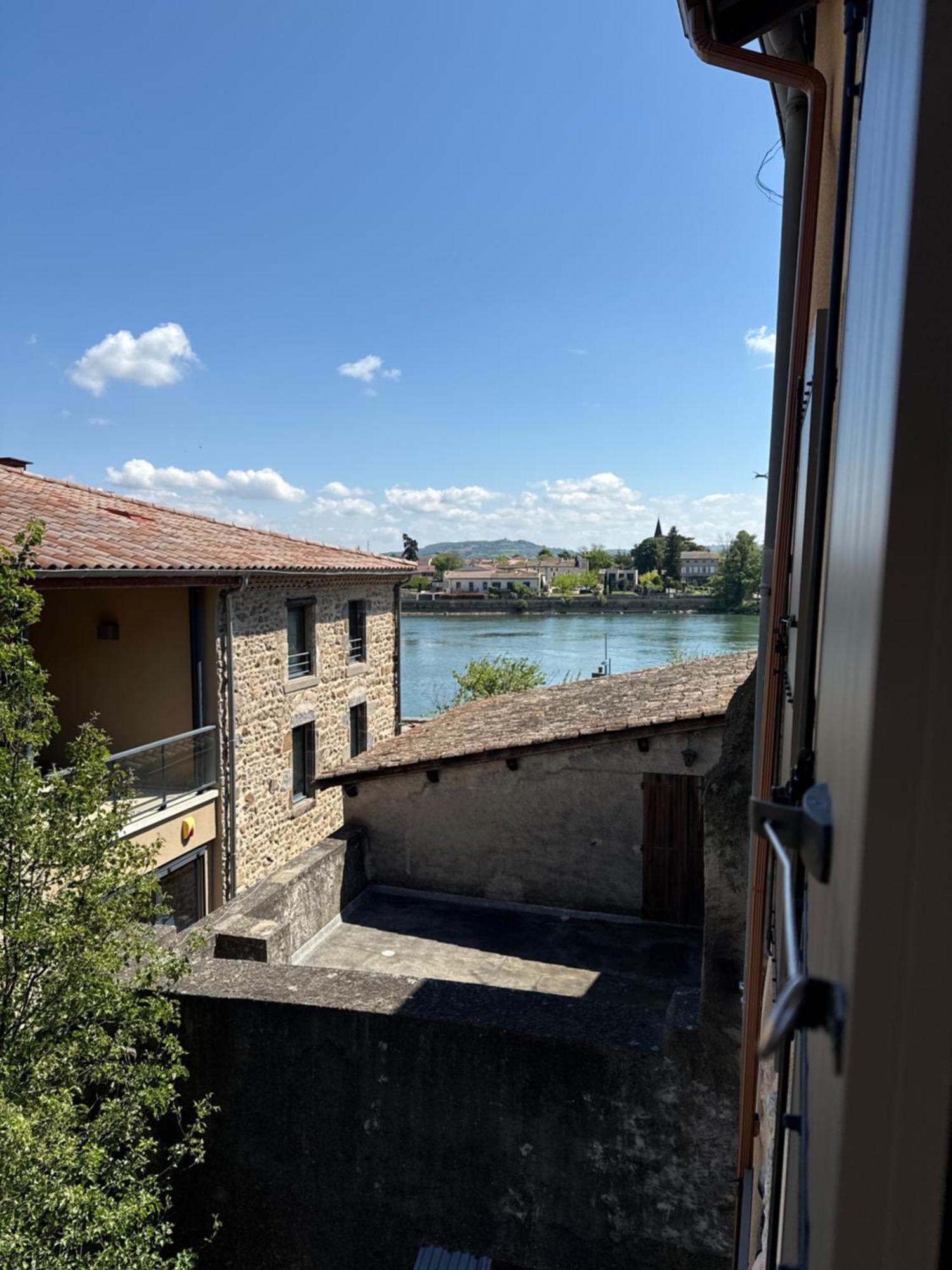 Appartements Neufs Avec Garages Dans Maison De Village Andance Экстерьер фото